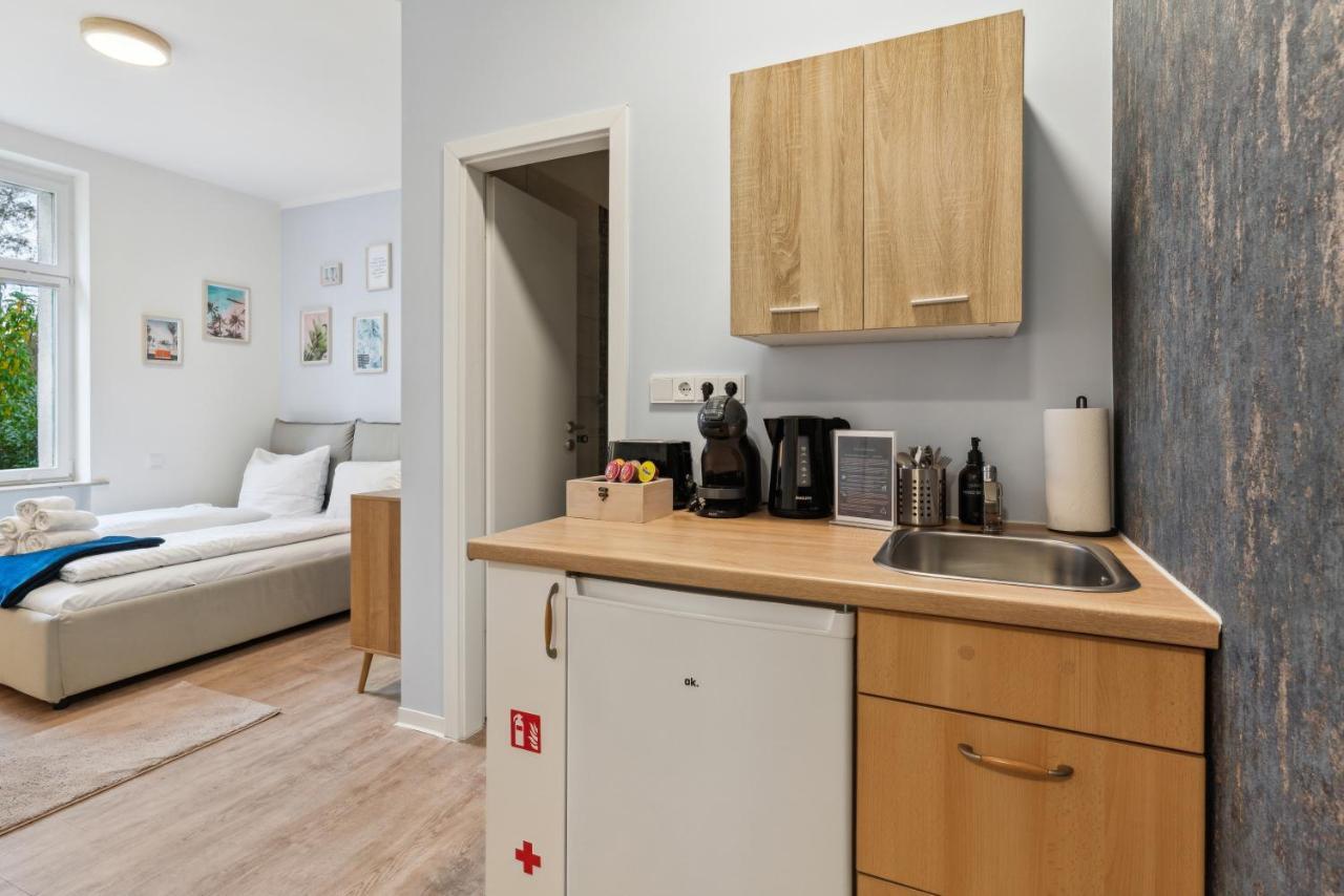 Vorstadtoase - 2 Personen - Eichwalde, Naehe Ber - Queensize-Bett, Netflix, Parken Екстер'єр фото